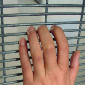 China-Supply-PVC-Coated-358-Security-Fence-Anti-Climb-Fence-for-Prison