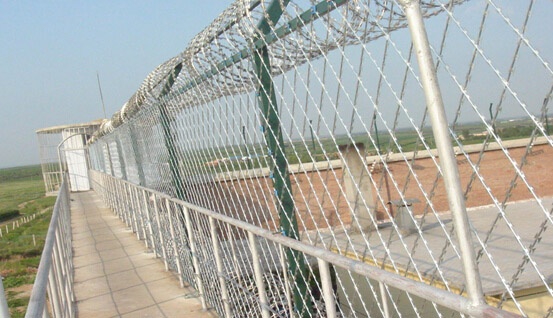 Introduction of Welded Razor Wire Mesh